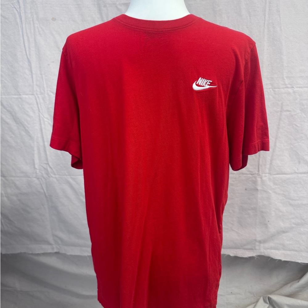 Nike Men's Classic Red Tee